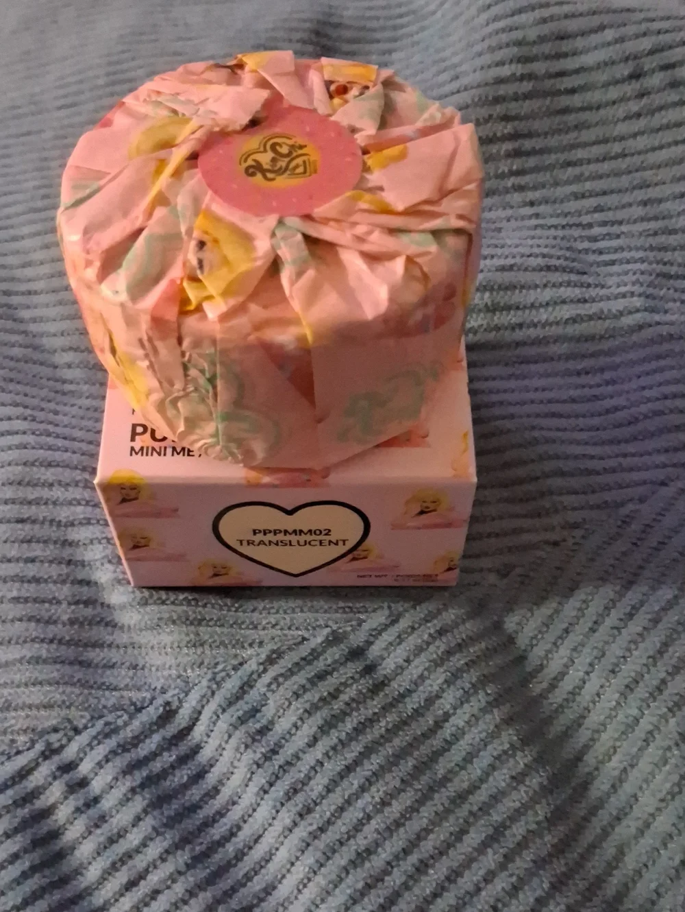 Kimchi Chic Beauty Translucent Mini Bake Powder - Light Pink Box
